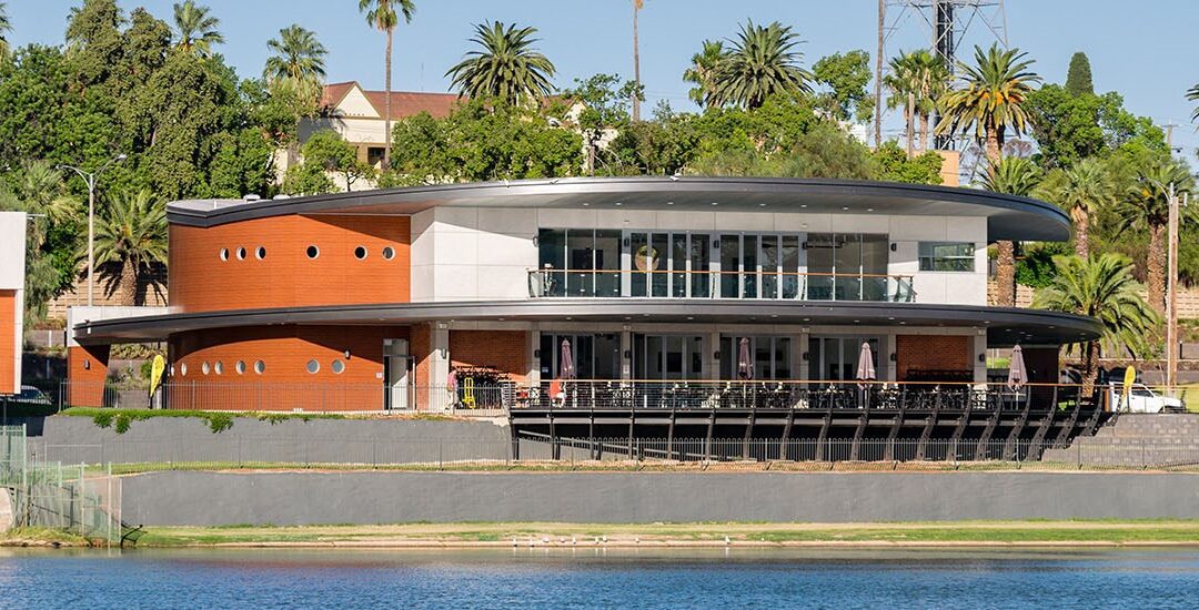 Natural curves soften Mildura Rowing Club into its riverside setting
